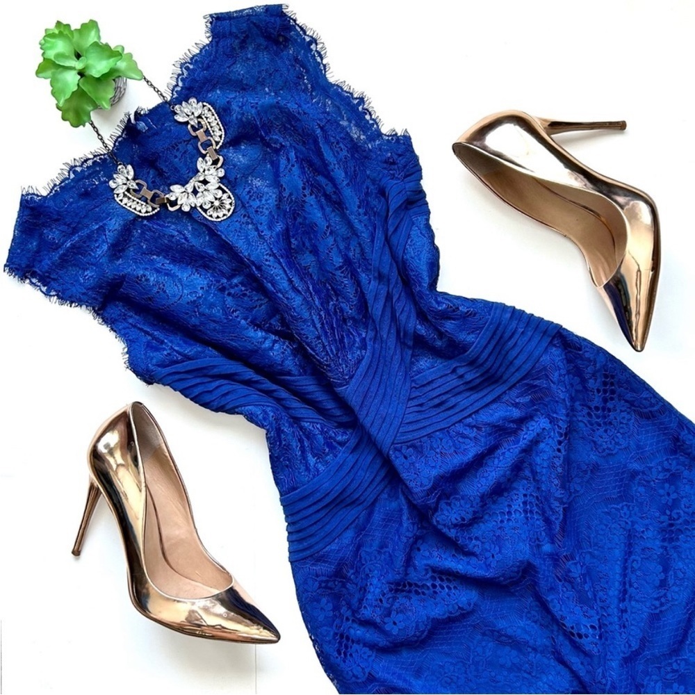 Tadashi Shoji Royal Blue Chantilly Lace Boatneck Sheath Cocktail Dress 0